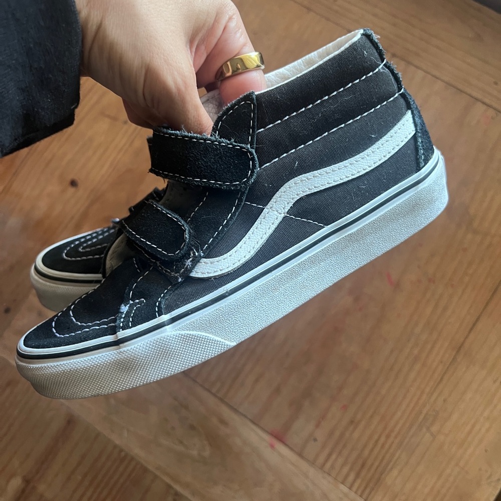 Hightop Velcro Vans